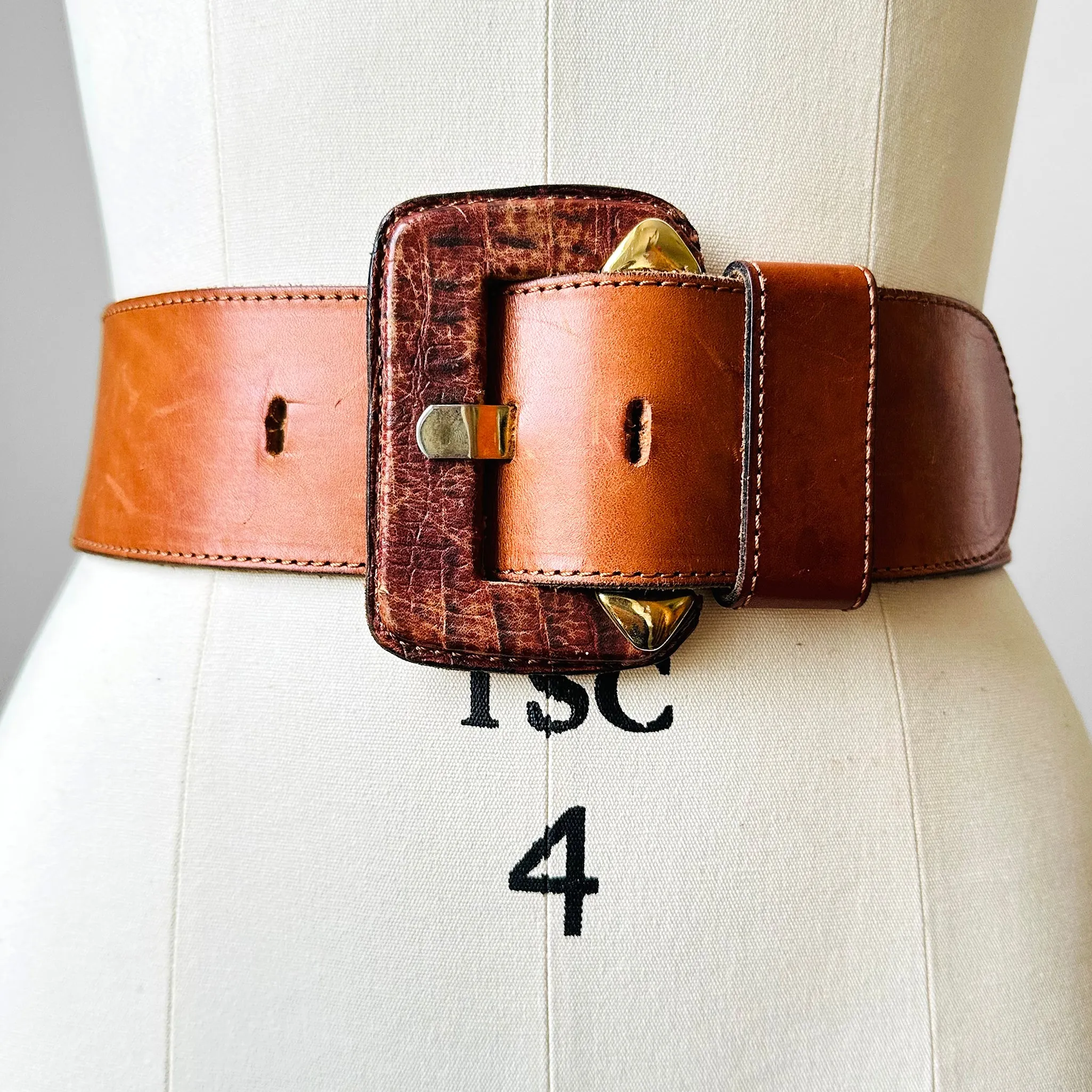 Large Buckle Amber Heavy Durable Leather Belt - Sz. 32 -36