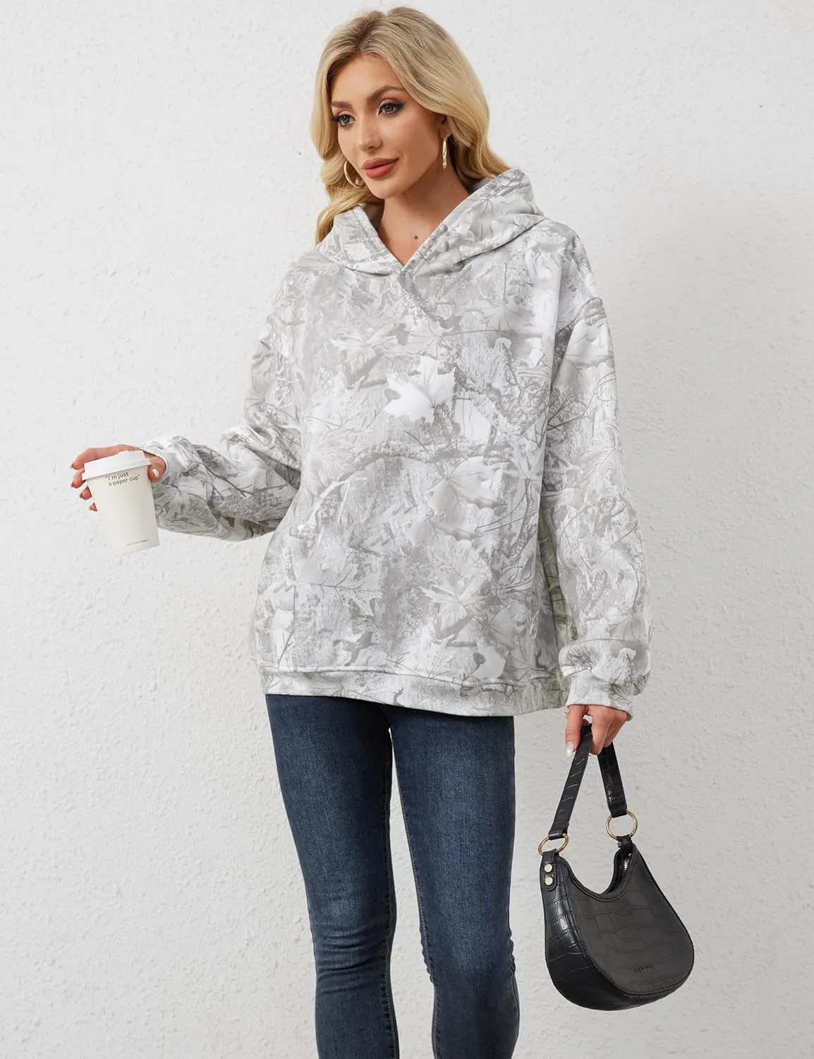Lauweion Womens Oversized Camo Hoodie Maple Leaf Graphic Hooded Sweatshirt Trendy Long Sleeve Fleece Camouflage Hoodie