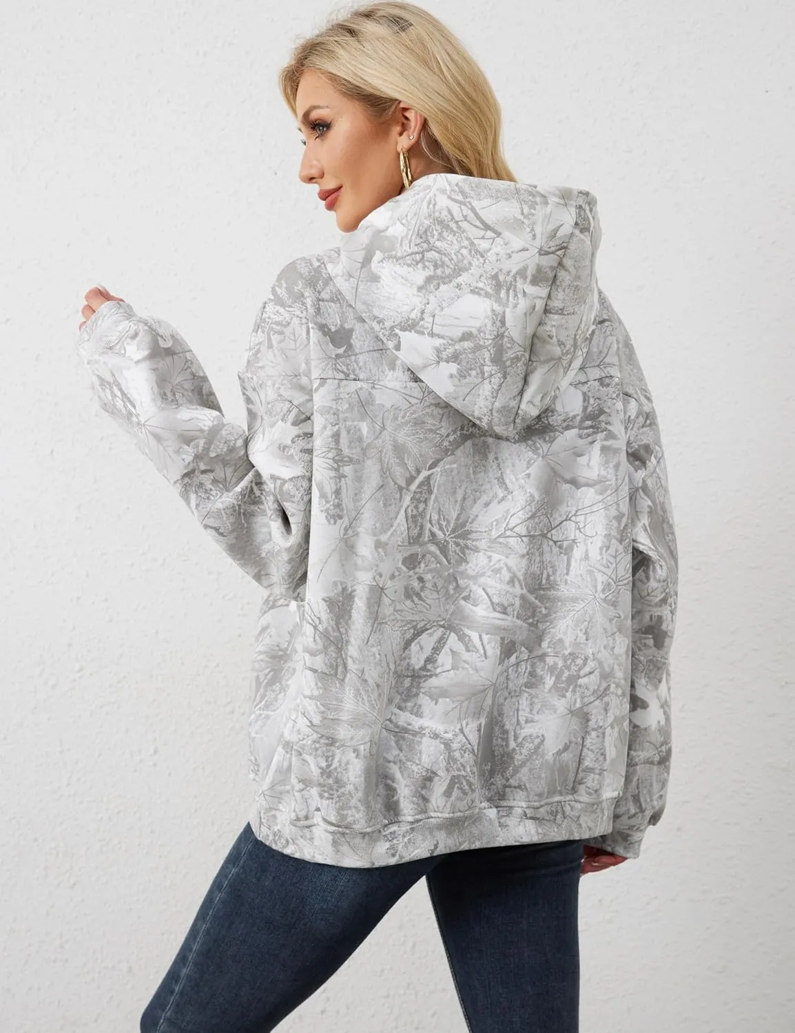 Lauweion Womens Oversized Camo Hoodie Maple Leaf Graphic Hooded Sweatshirt Trendy Long Sleeve Fleece Camouflage Hoodie