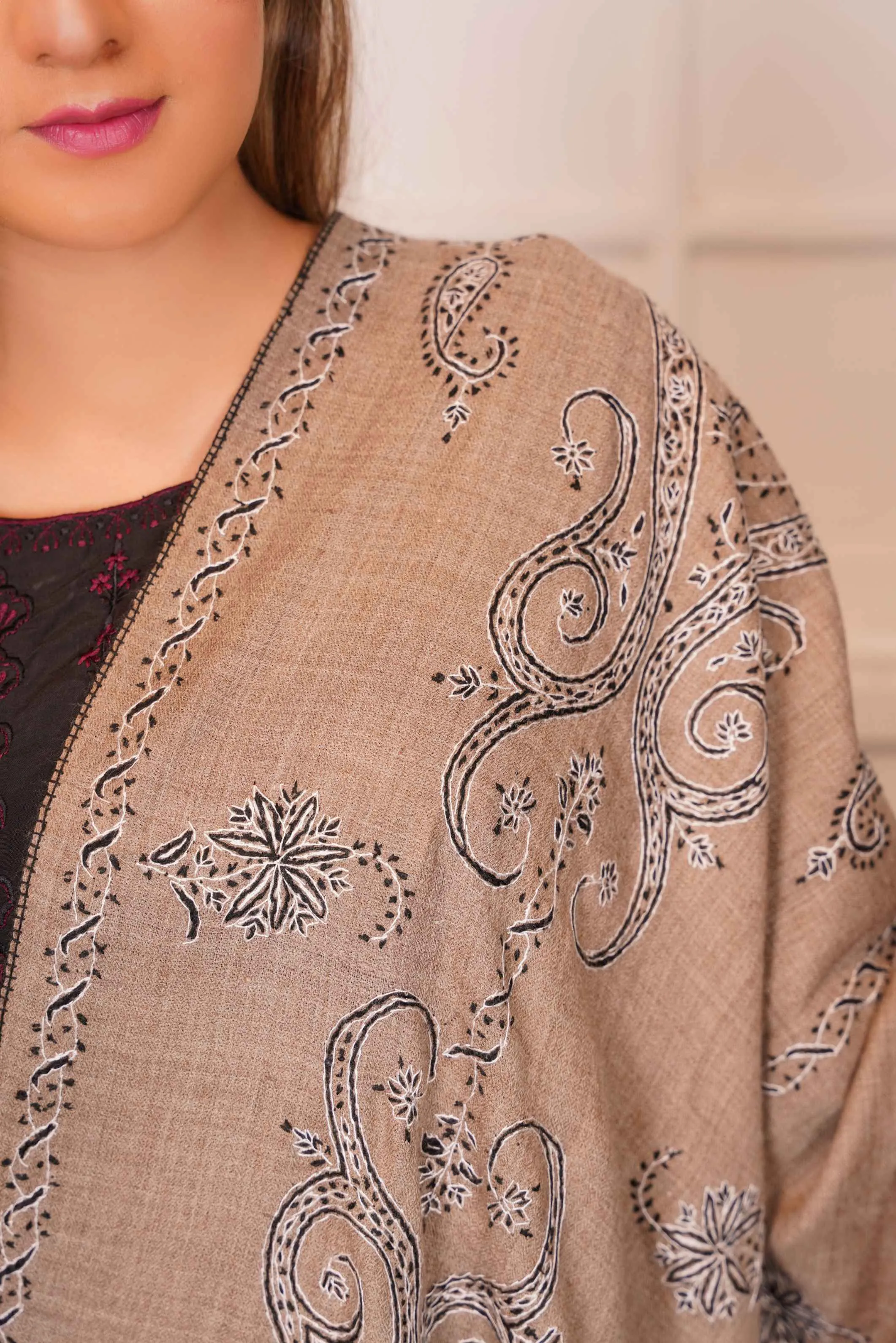Needle Work Paisleys Jaal -Shawl