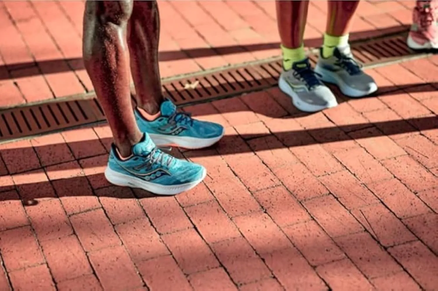 Saucony Men's RunDry Bolt Performance No-Show Socks, Available in M-XXL (6, 12, 18 Pairs)