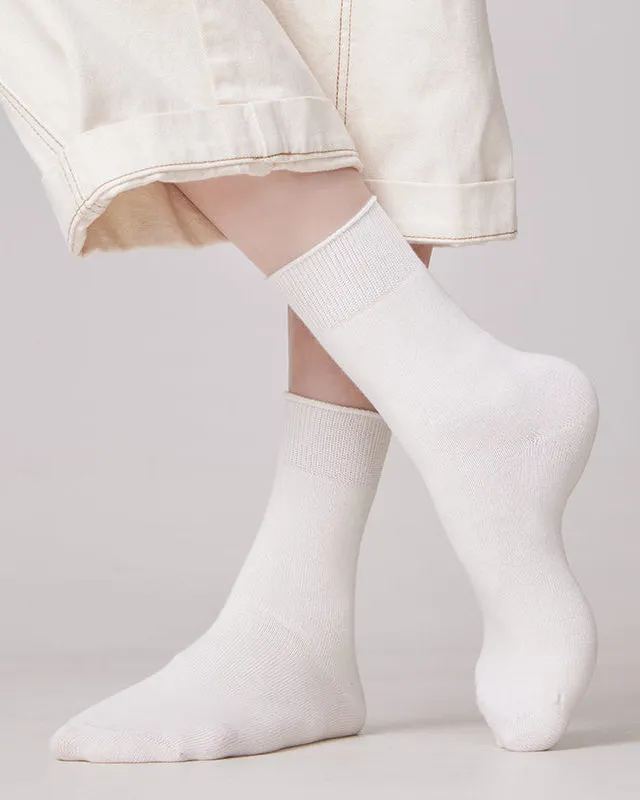 Sweetnana 3-Pack Women's Solid Cotton Crew Socks, Cozy Seamless Socks, Multi Color Casual Socks.